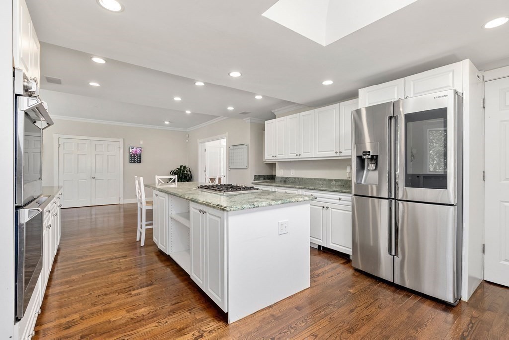 528 Glen Road Weston, MA 02493 - Photo 10 of 34 Gallery Image 10