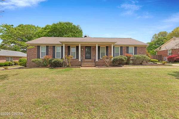 $299,900 | 22 Jamestown Drive, Jackson, TN 38305
