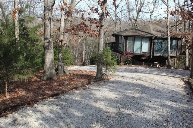 $220,000 | 189 Cornett Drive, Four Seasons, MO 65049