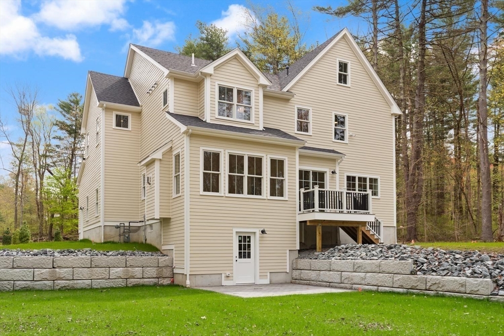 16 R Eldor Drive Walpole, MA 02071 - Photo 4 of 40