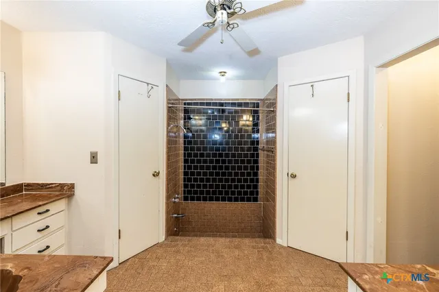 $580,000 | 2405 County Road 239, Gonzales, TX 78629