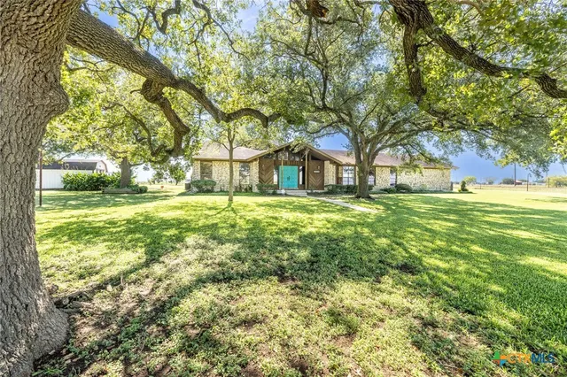 $580,000 | 2405 County Road 239, Gonzales, TX 78629