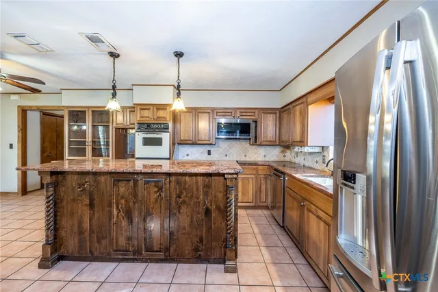 $580,000 | 2405 County Road 239, Gonzales, TX 78629