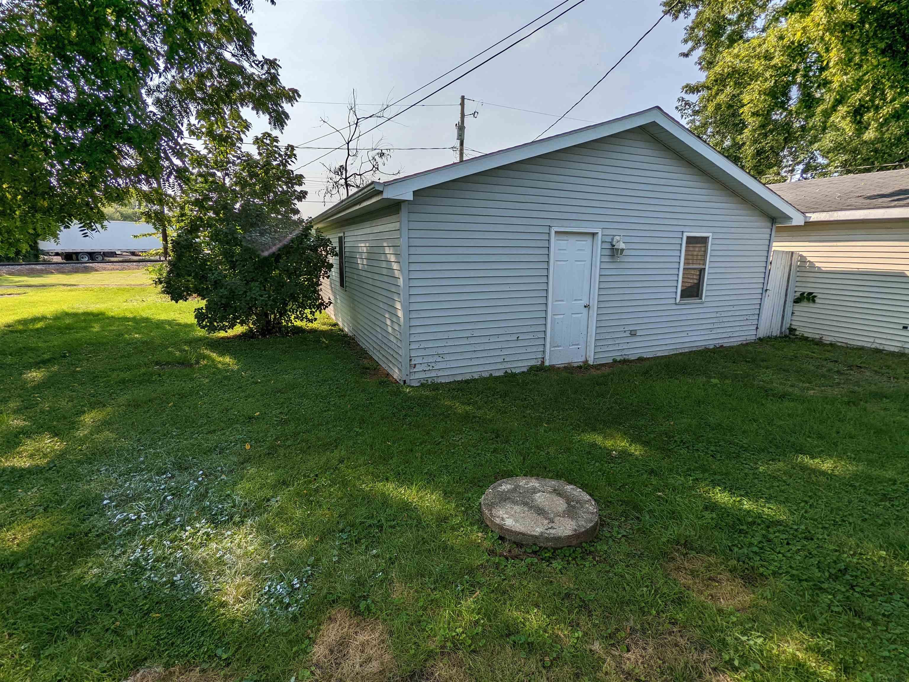 338 Line Street Decatur, IN 46733 - Photo 17 of 18