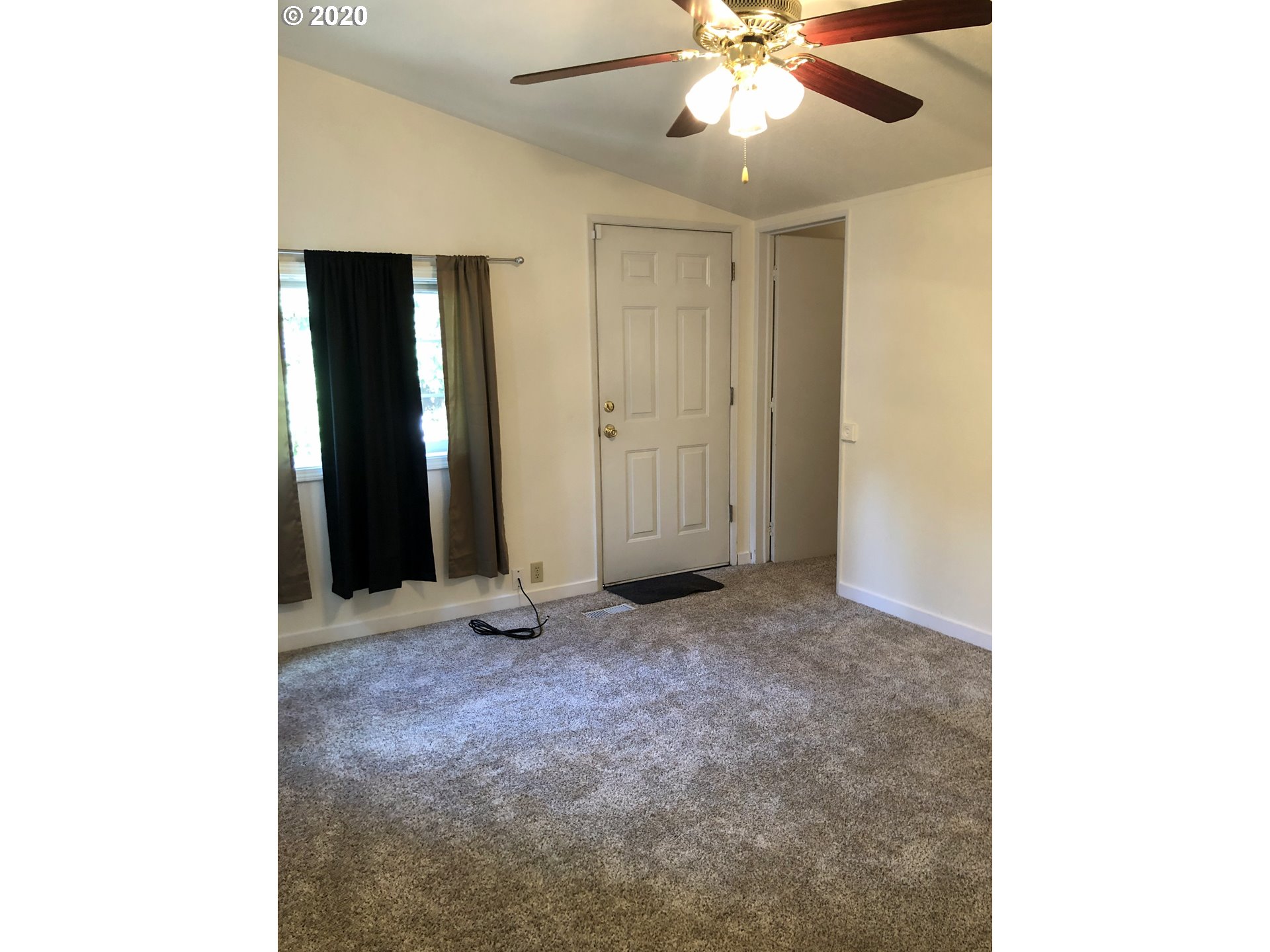 1400 Candlelight Drive, Unit 134 Eugene, OR 97402 - Photo 13 of 29