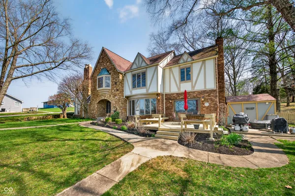 $799,000 | 995 East Skyline Drive, Brownstown, IN 47220