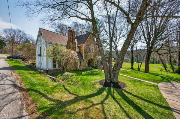 $799,000 | 995 East Skyline Drive, Brownstown, IN 47220