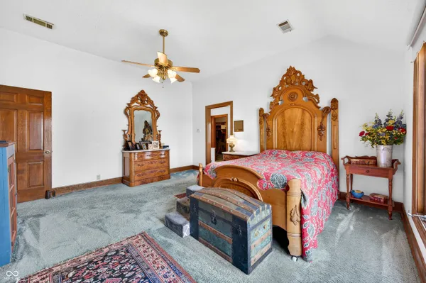 $799,000 | 995 East Skyline Drive, Brownstown, IN 47220