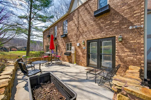 $799,000 | 995 East Skyline Drive, Brownstown, IN 47220