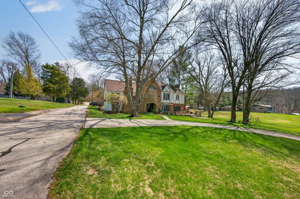 $799,000 | 995 East Skyline Drive, Brownstown, IN 47220