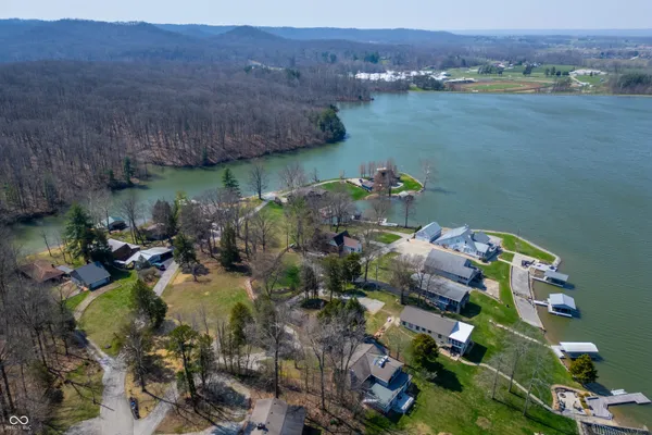 $799,000 | 995 East Skyline Drive, Brownstown, IN 47220