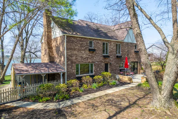 $799,000 | 995 East Skyline Drive, Brownstown, IN 47220