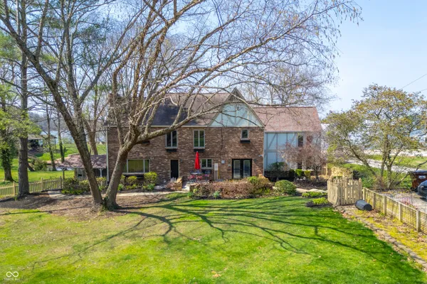 $799,000 | 995 East Skyline Drive, Brownstown, IN 47220