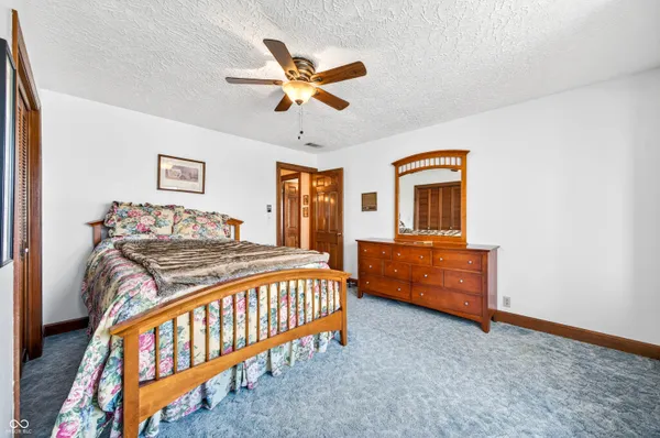 $799,000 | 995 East Skyline Drive, Brownstown, IN 47220