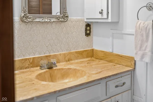 $799,000 | 995 East Skyline Drive, Brownstown, IN 47220