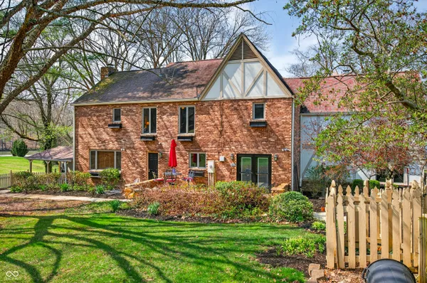 $799,000 | 995 East Skyline Drive, Brownstown, IN 47220