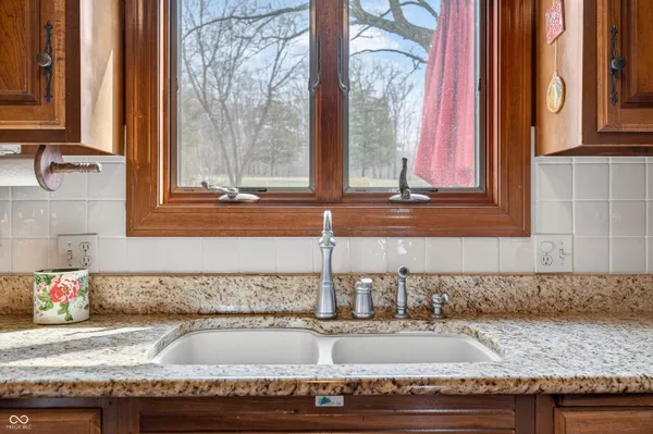 $799,000 | 995 East Skyline Drive, Brownstown, IN 47220