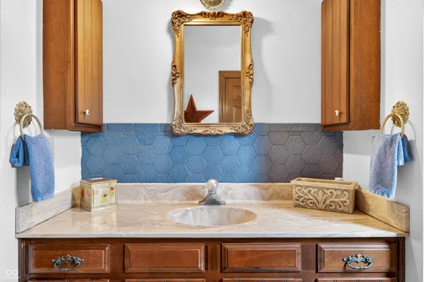 $799,000 | 995 East Skyline Drive, Brownstown, IN 47220