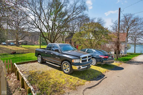 $799,000 | 995 East Skyline Drive, Brownstown, IN 47220