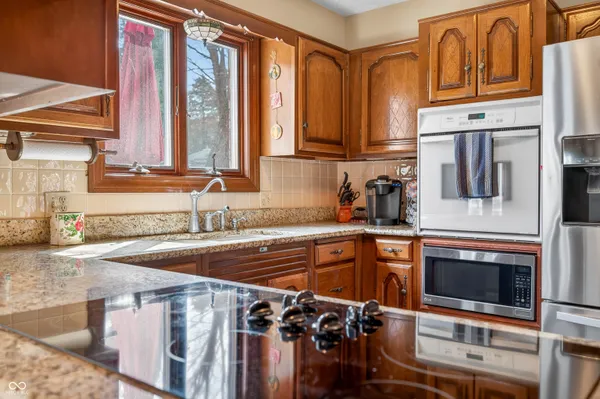 $799,000 | 995 East Skyline Drive, Brownstown, IN 47220