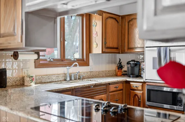 $799,000 | 995 East Skyline Drive, Brownstown, IN 47220