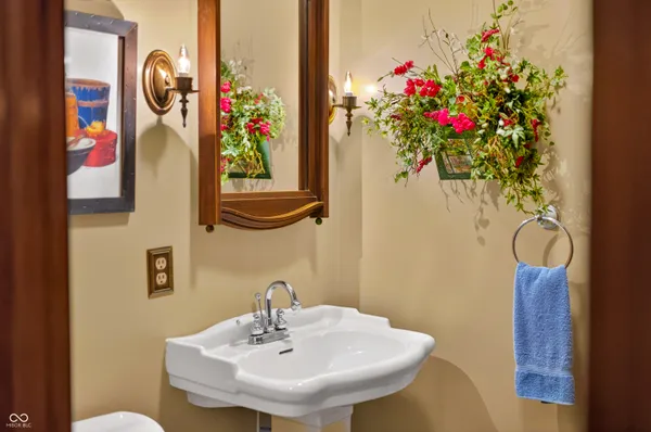 $799,000 | 995 East Skyline Drive, Brownstown, IN 47220