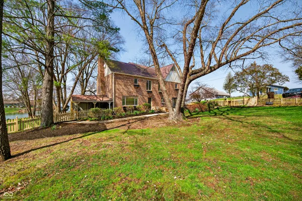 $799,000 | 995 East Skyline Drive, Brownstown, IN 47220