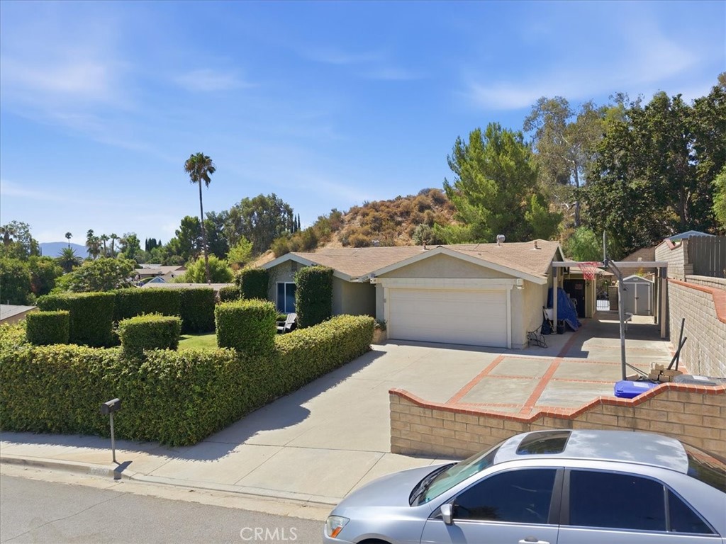 23228 Redbud Ridge Circle Valencia, CA 91354 - Photo 2 of 37 Gallery Image 2