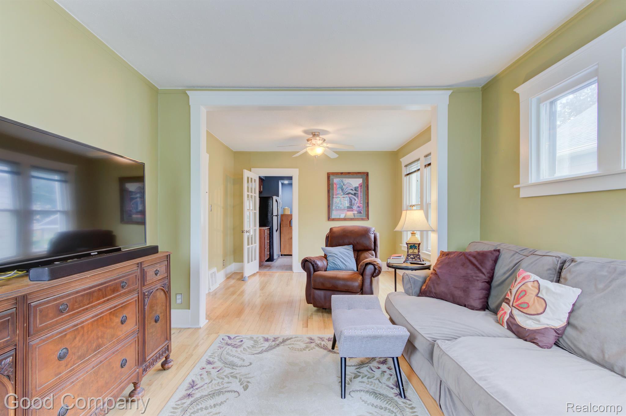 2164 Earlmont Road Berkley, MI 48072 - Photo 3 of 47 Gallery Image 3