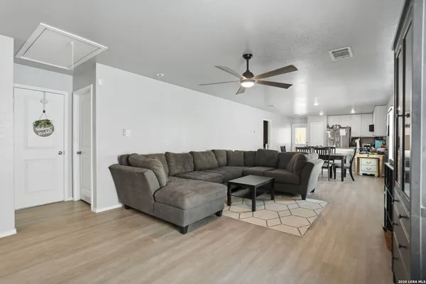 $1,475 | 10231 Mesa Medina, San Antonio, TX 78252