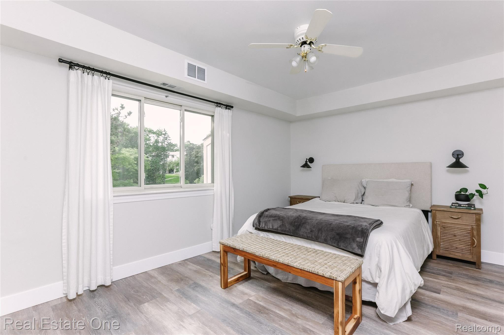 1665 Riverside Drive, Unit 12 Rochester, MI 48309 - Photo 16 of 26 2020.09