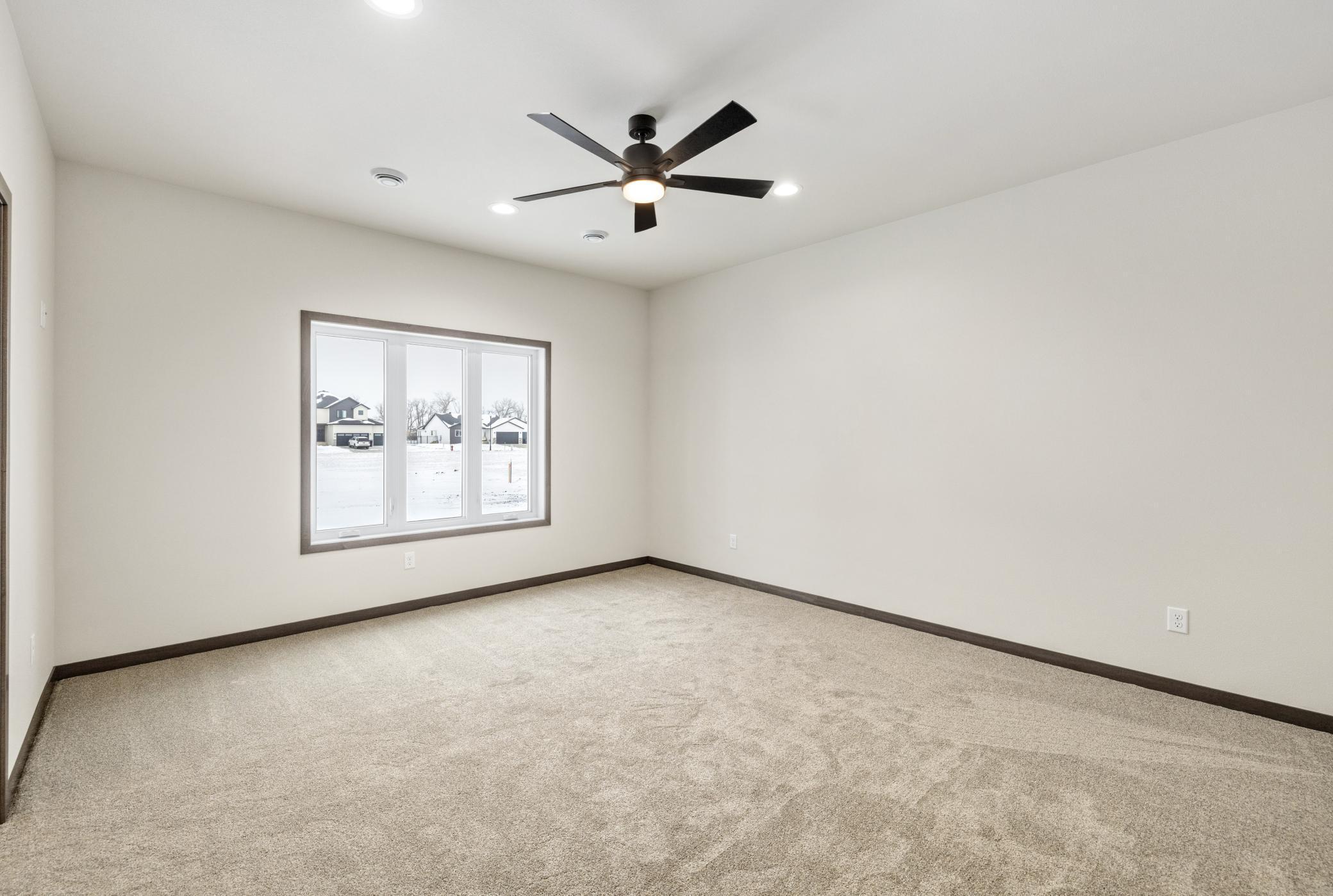 3165 66th Avenue South Fargo, ND 58104 - Photo 13 of 34