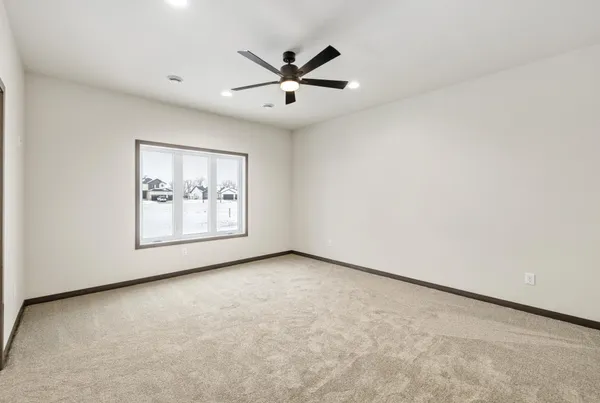 $699,900 | 3165 66th Avenue South, Fargo, ND 58104