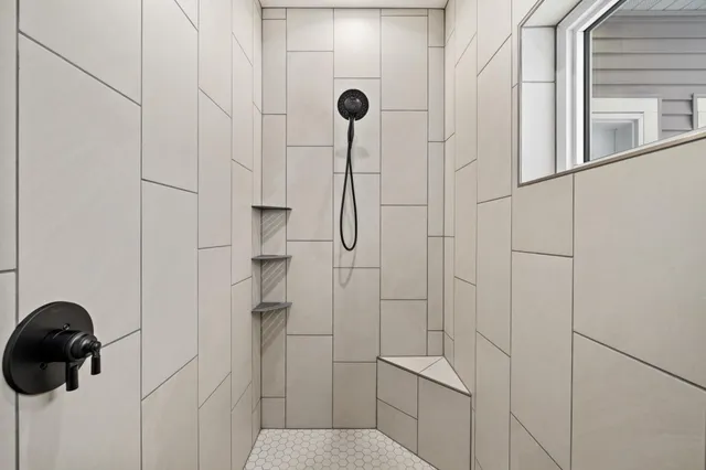 $699,900 | 3165 66th Avenue South, Fargo, ND 58104