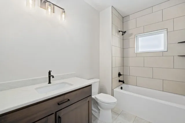 $699,900 | 3165 66th Avenue South, Fargo, ND 58104