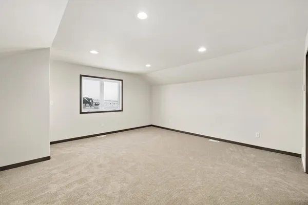 $699,900 | 3165 66th Avenue South, Fargo, ND 58104