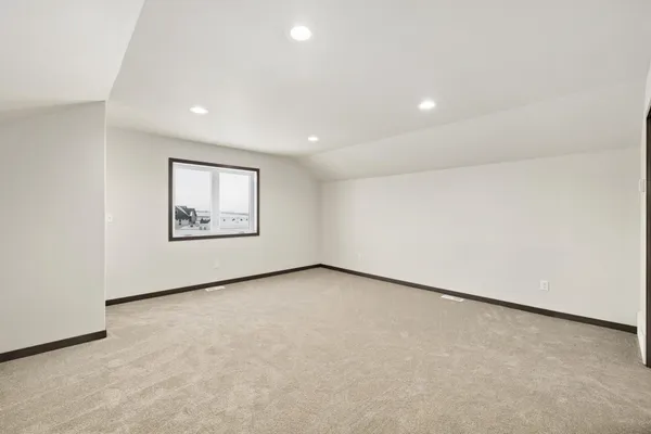 $699,900 | 3165 66th Avenue South, Fargo, ND 58104