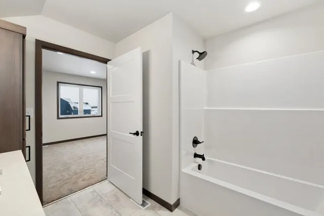 $699,900 | 3165 66th Avenue South, Fargo, ND 58104