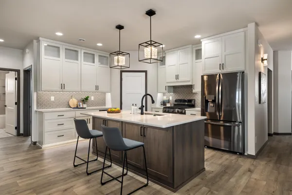 $699,900 | 3165 66th Avenue South, Fargo, ND 58104