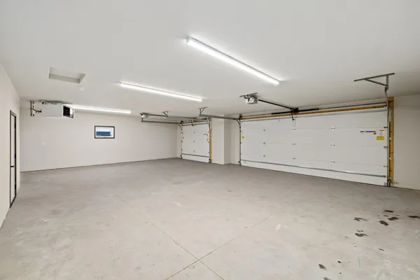 $699,900 | 3165 66th Avenue South, Fargo, ND 58104