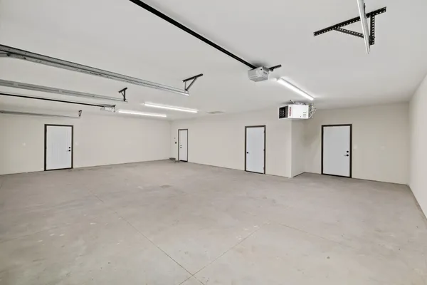 $699,900 | 3165 66th Avenue South, Fargo, ND 58104