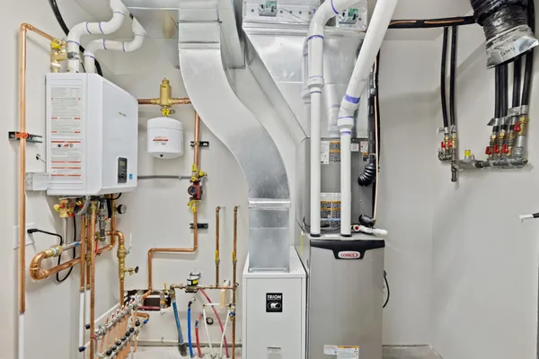 $699,900 | 3165 66th Avenue South, Fargo, ND 58104