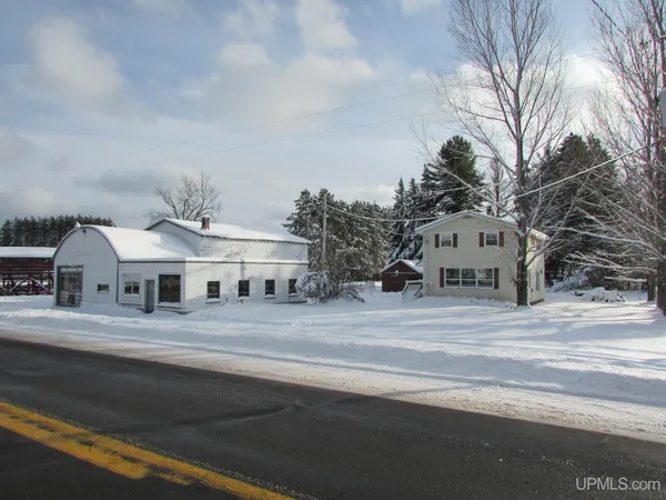 $260,000 | 11985 Highway 38, Pelkie, MI 49958