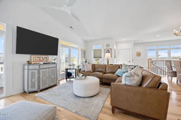 $2,600,000 | 2616 Lennoxville Road, Beaufort, NC 28516