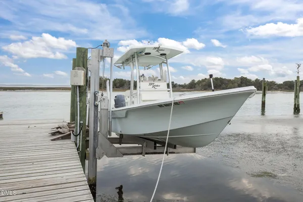 $2,600,000 | 2616 Lennoxville Road, Beaufort, NC 28516