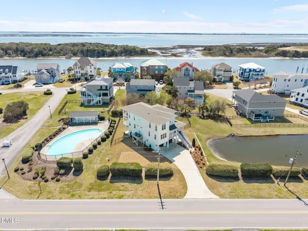 $2,600,000 | 2616 Lennoxville Road, Beaufort, NC 28516