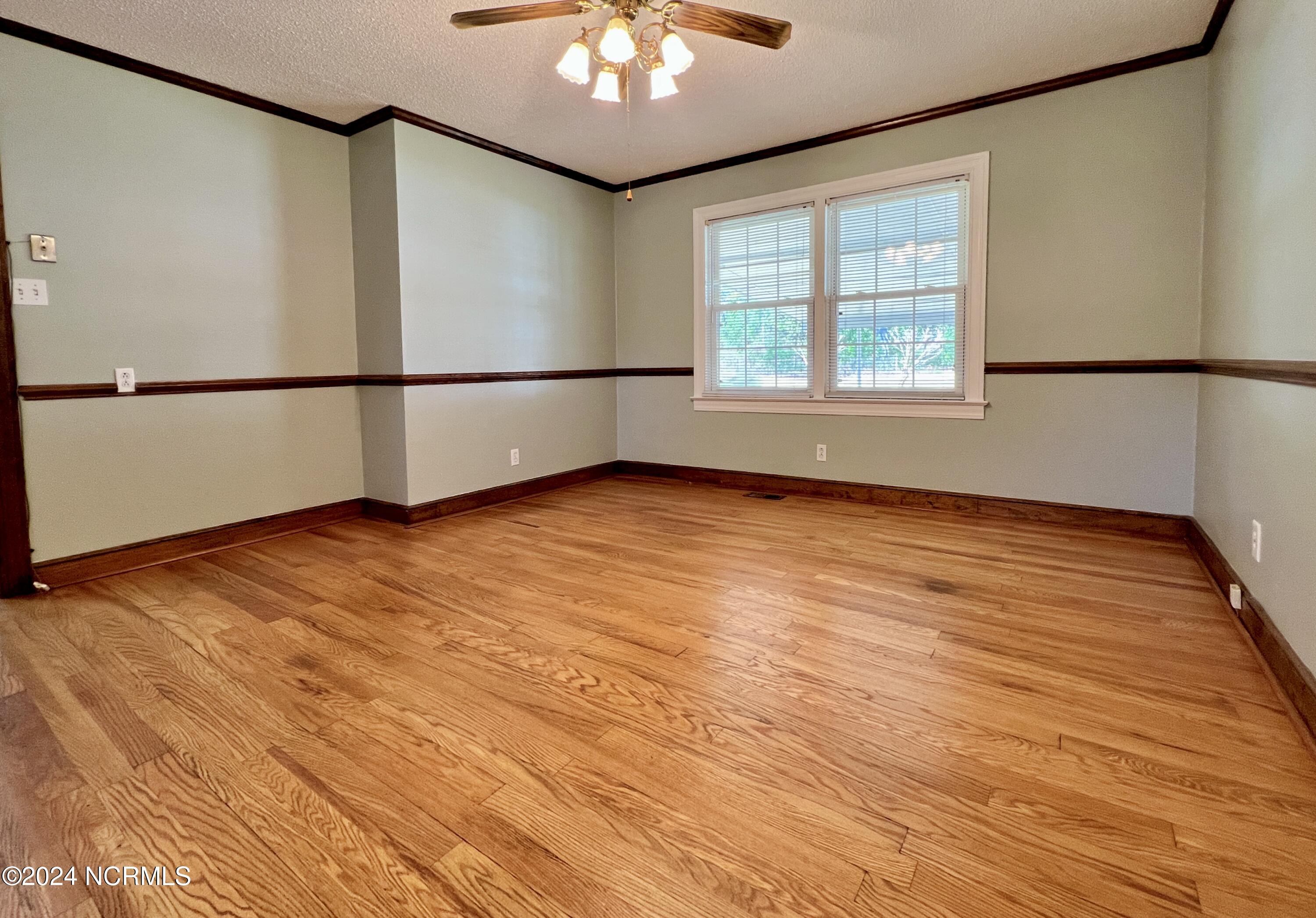 2056 Banks School Road Kinston, NC 28504 - Photo 16 of 34 IMG_6121