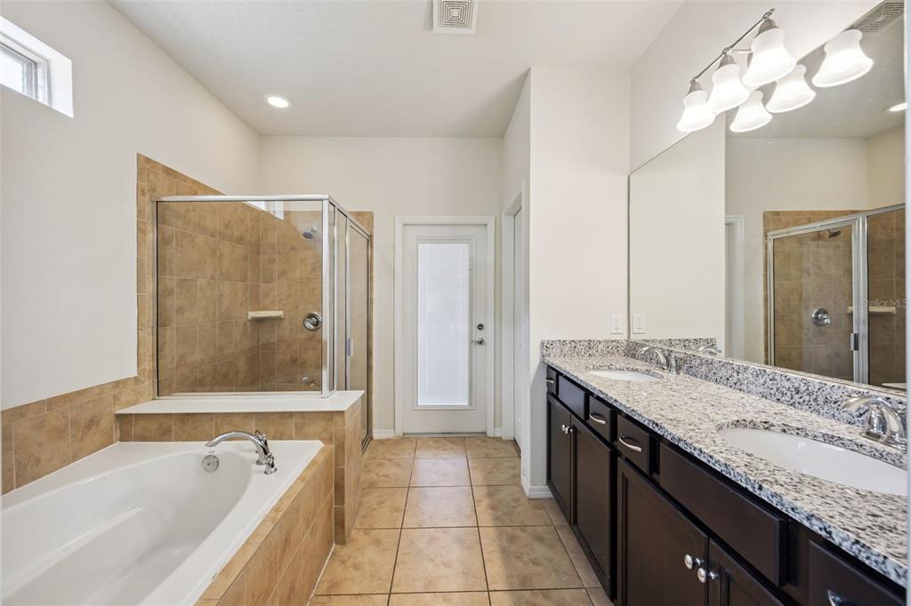 8875 Qin Loop Davenport, FL 33896 - Photo 24 of 35
