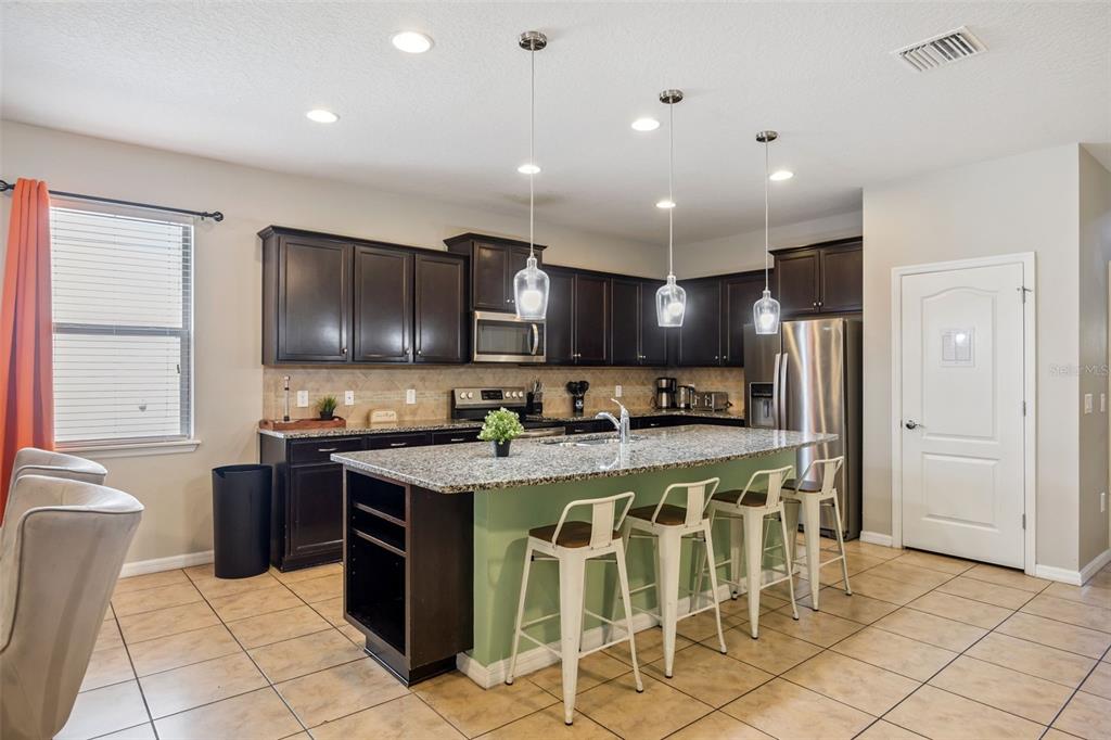 8875 Qin Loop Davenport, FL 33896 - Photo 10 of 35