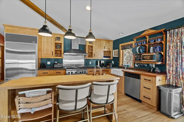 $4,250,000 | 34 Westover Loop, Lake George, NY 12845